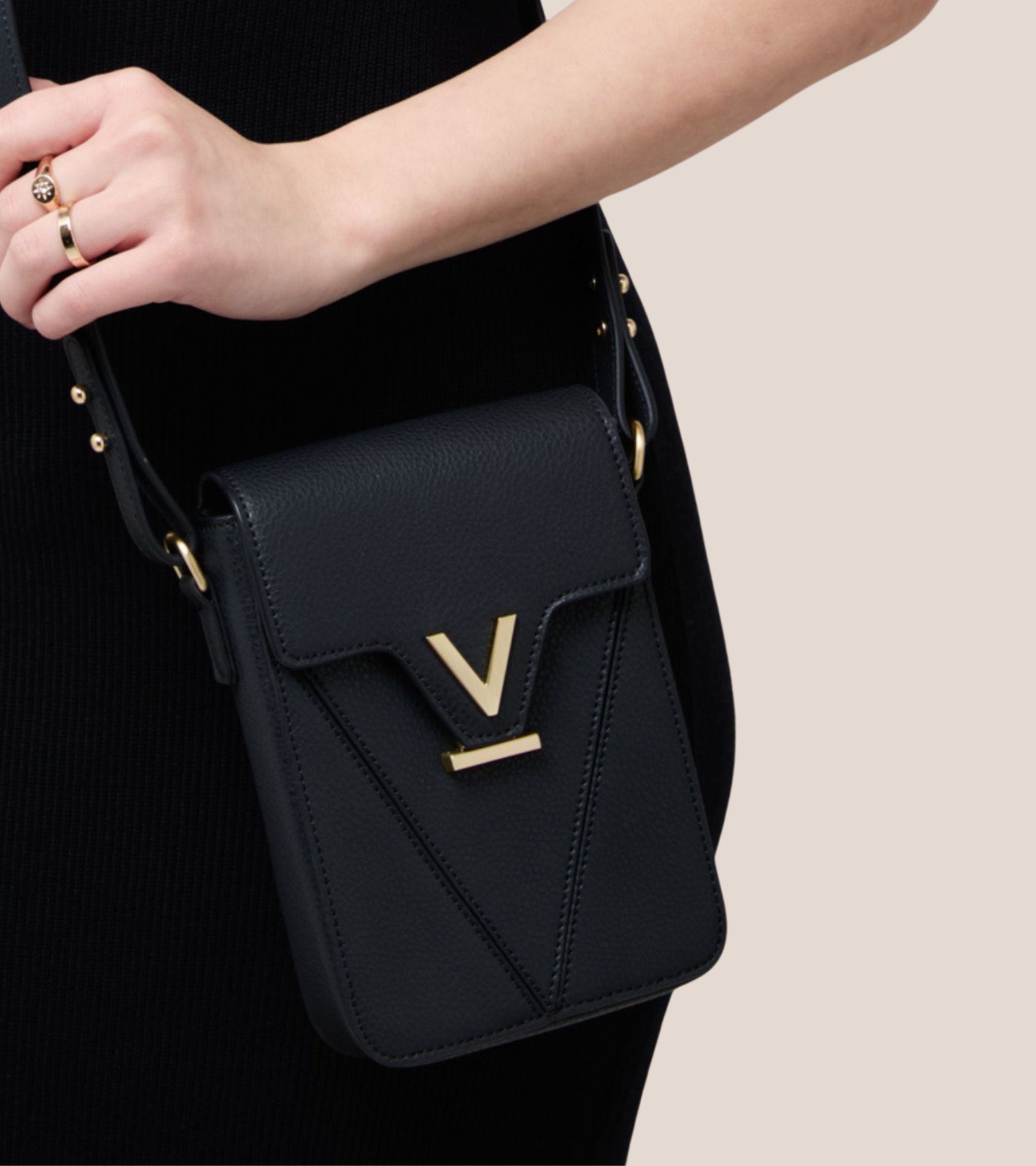 Luna Compact Vegan Bio-Based Bamboo Phone Bag in Black