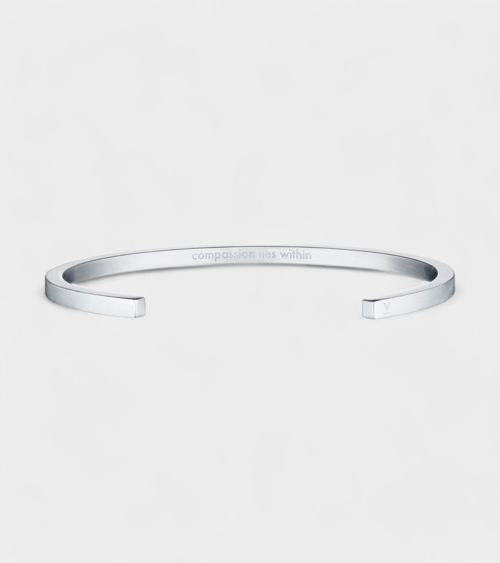 SILVER BANGLE | ILSE COLLECTION