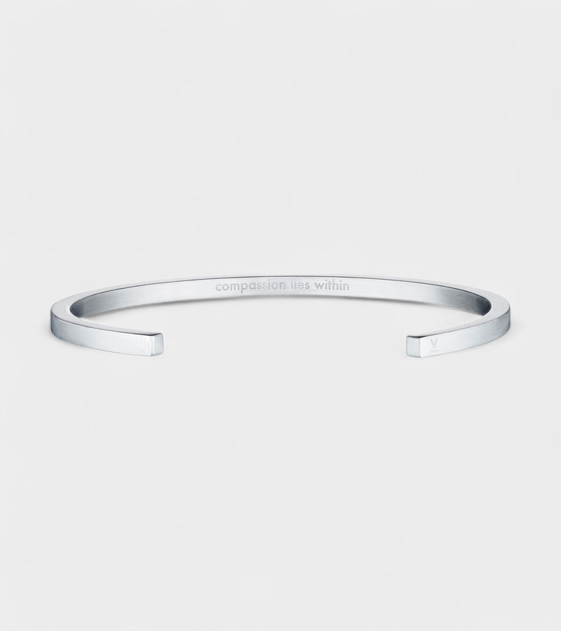 SILVER BANGLE | ILSE COLLECTION