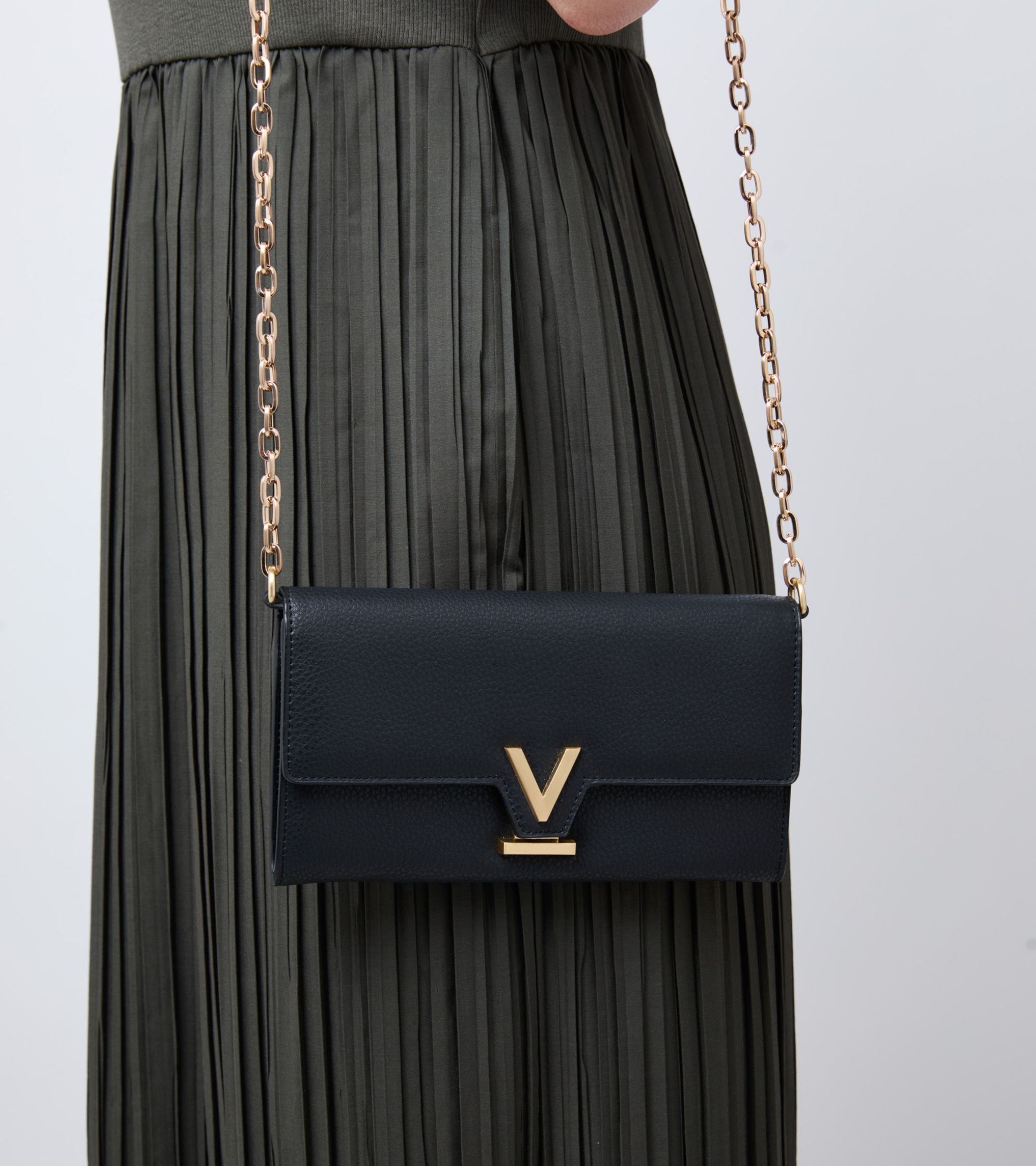 Luella Vegan Bio-Based Bamboo Leather Chain Purse in Black