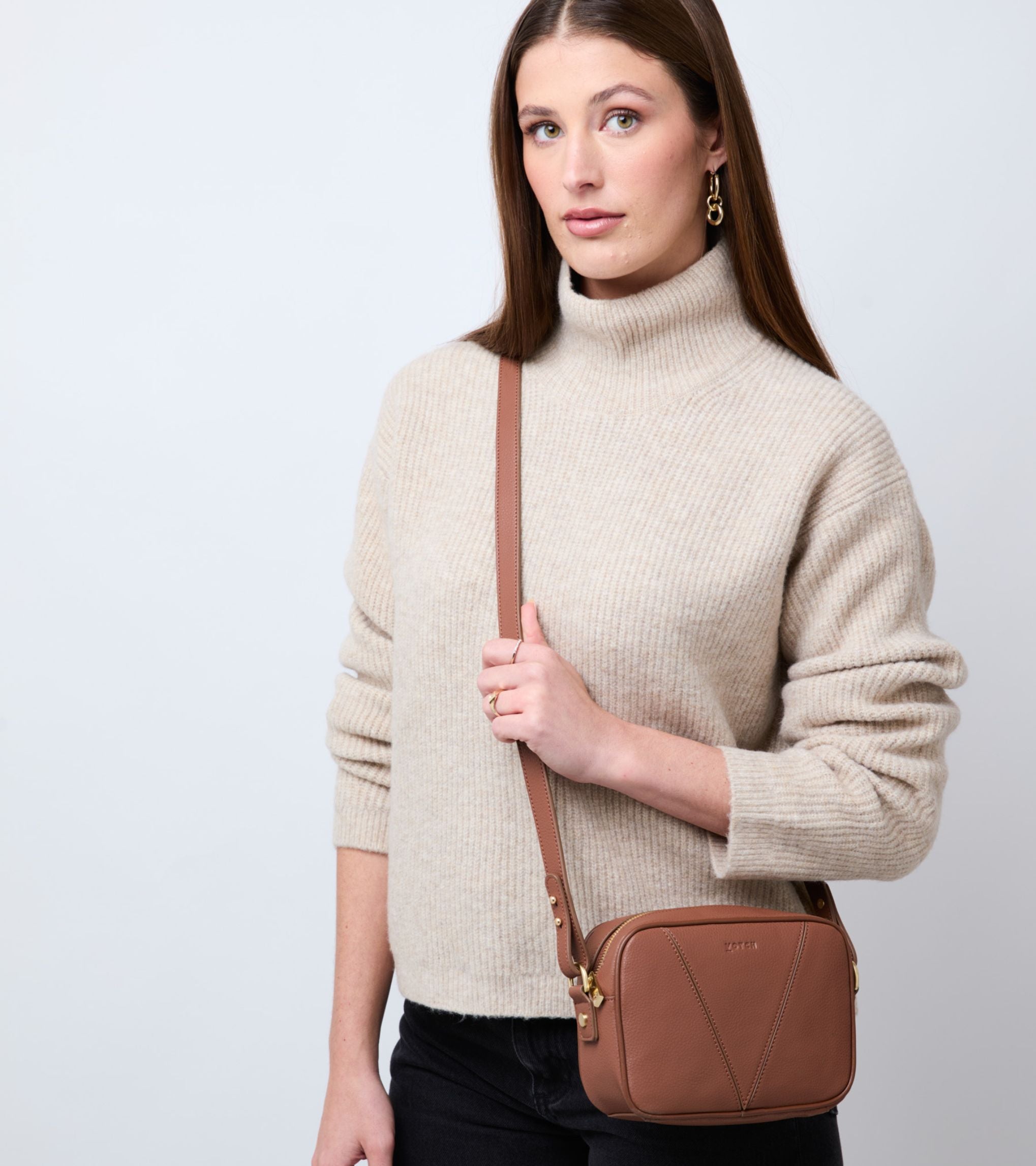 Silvie Vegan Bio-Based Bamboo Dual-Look Bamboo Crossbody Bag in Brown