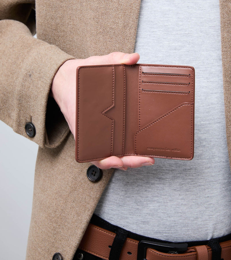 Wilf Vegan Bio-Based Bamboo Bifold Wallet in Brown